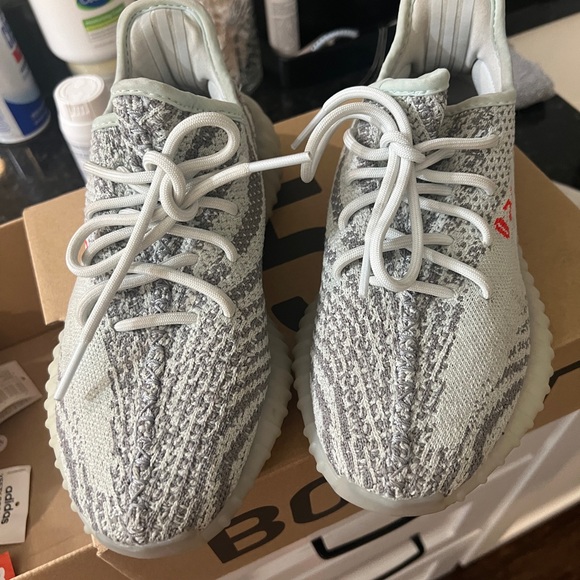 ADIDAS yeezy boost - Picture 2 of 7